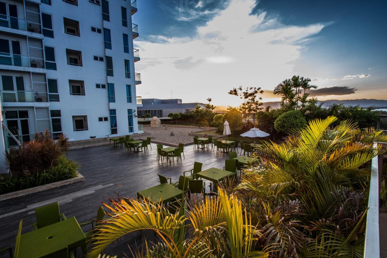 מקטאן C Suites At Mactan Newtown מראה חיצוני תמונה