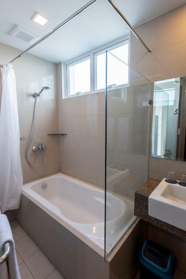 מקטאן C Suites At Mactan Newtown חדר תמונה